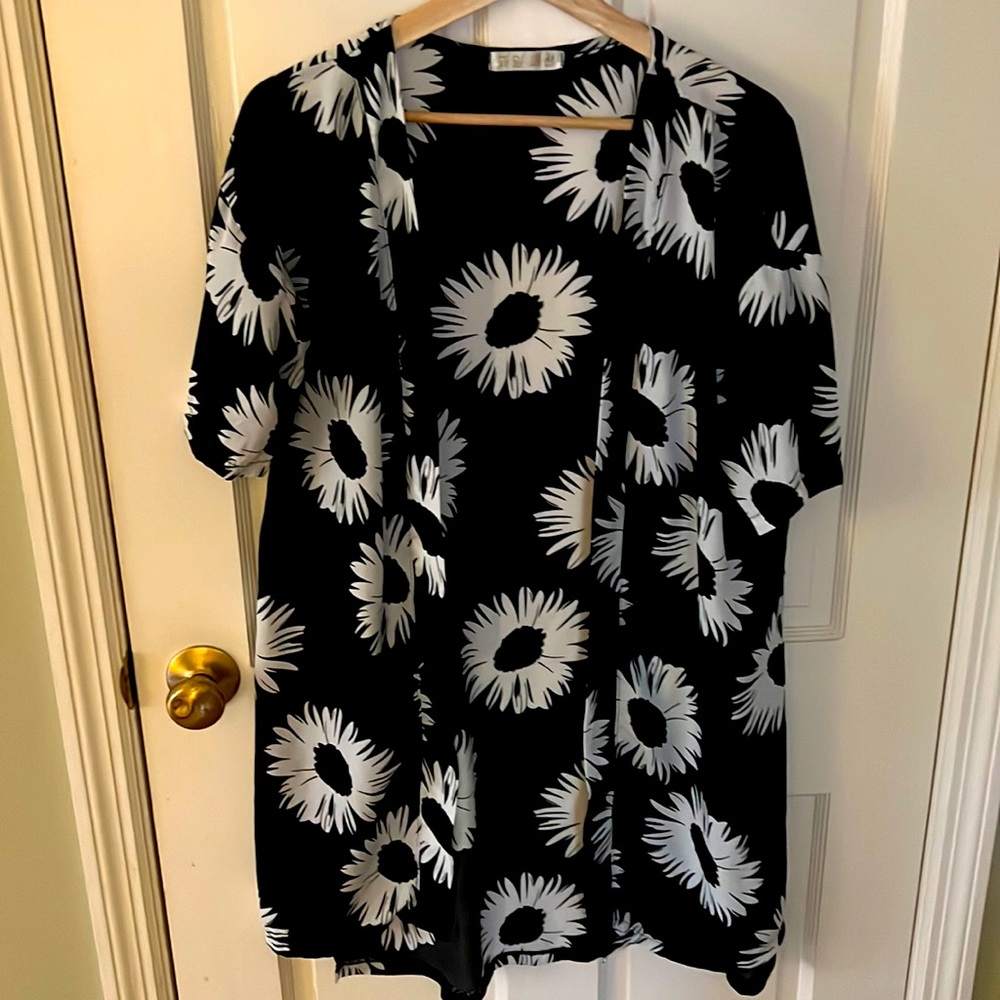 Black and White daisy mesh cardigan duster coverup